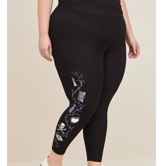 Torrid 1 (1X 14/16) Disney Hocus Pocus Binx Skull X Bones Black Crop Leggings - Picture 3 of 5